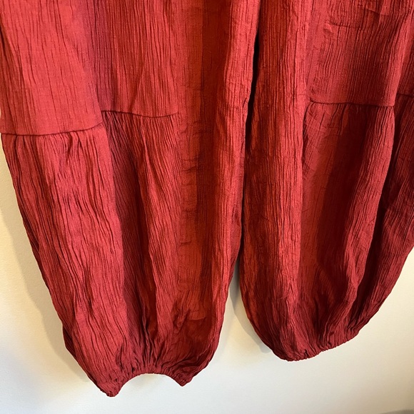 HALARA Mid Rise Drawstring Joggers - Picture 4 of 9